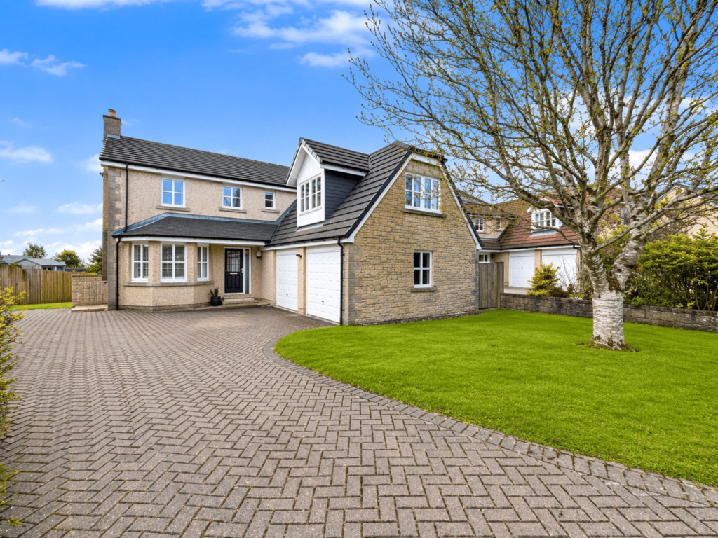 Main image of property: 18 Croft Wynd, Milnathort, KY13