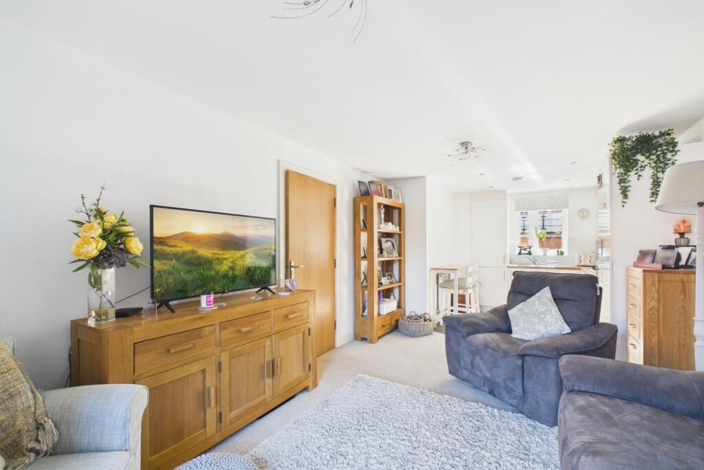 Main image of property: Leyland Road, Dunstable, LU6