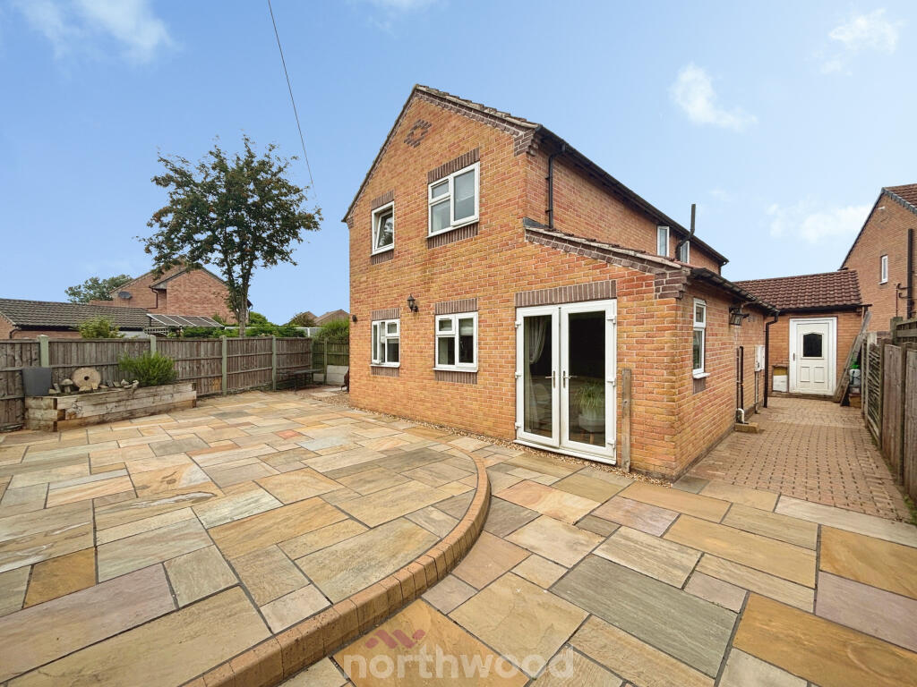 House in Doncaster, Hatfield - More