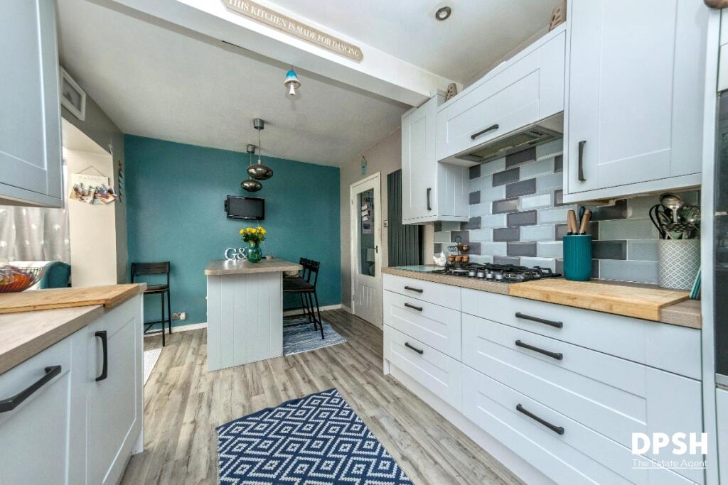 House in Leeds, Daisy Hill, Morley - More