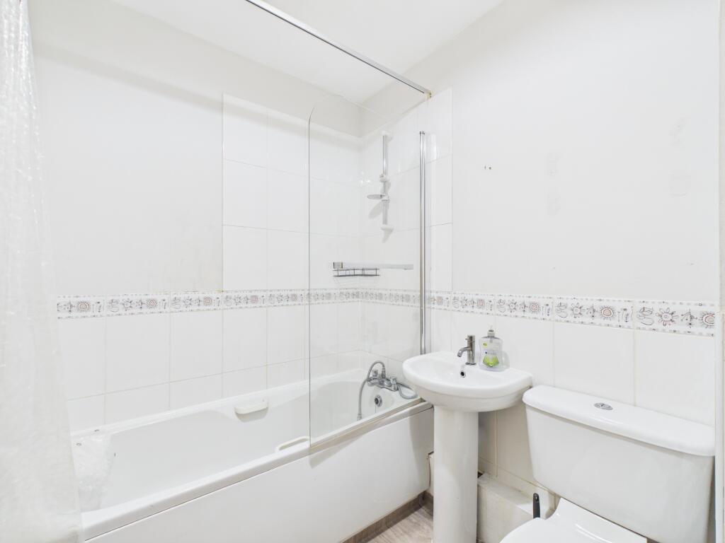 Apartment in Derby, Littleover - View 5