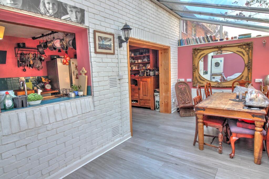 House in Redhill - View 4