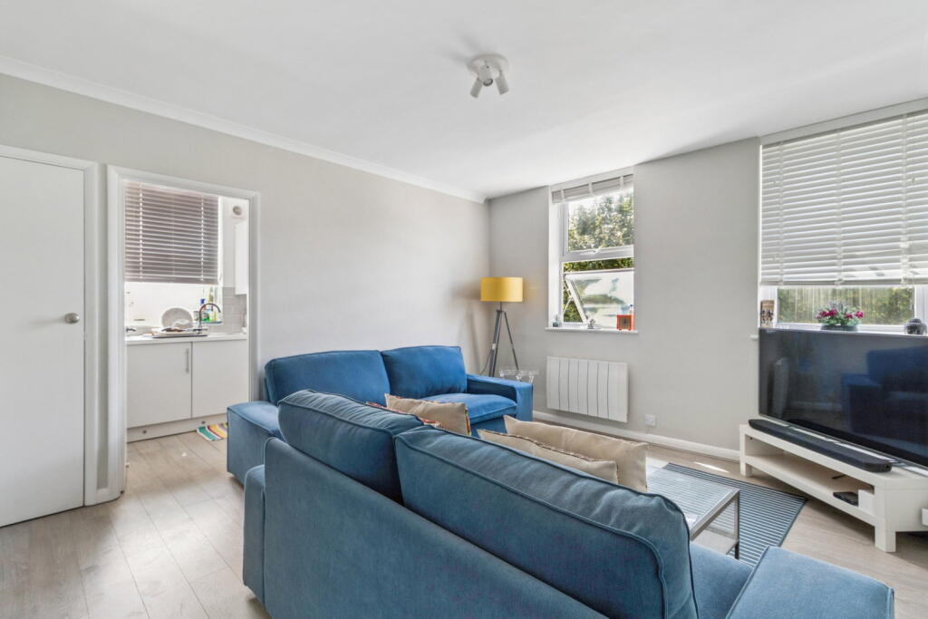 Apartment in Rickmansworth, Chorleywood - View 4