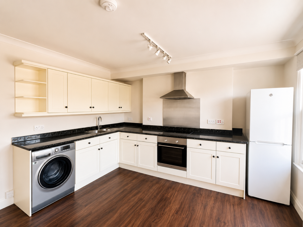 Apartment in London, Bromley Park, Plaistow - View 3