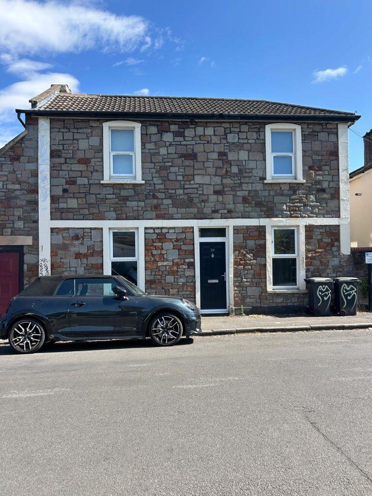 Main image of property: ONE BEDROOM IN 6 BED HOUSE Redland Park – Ref 114