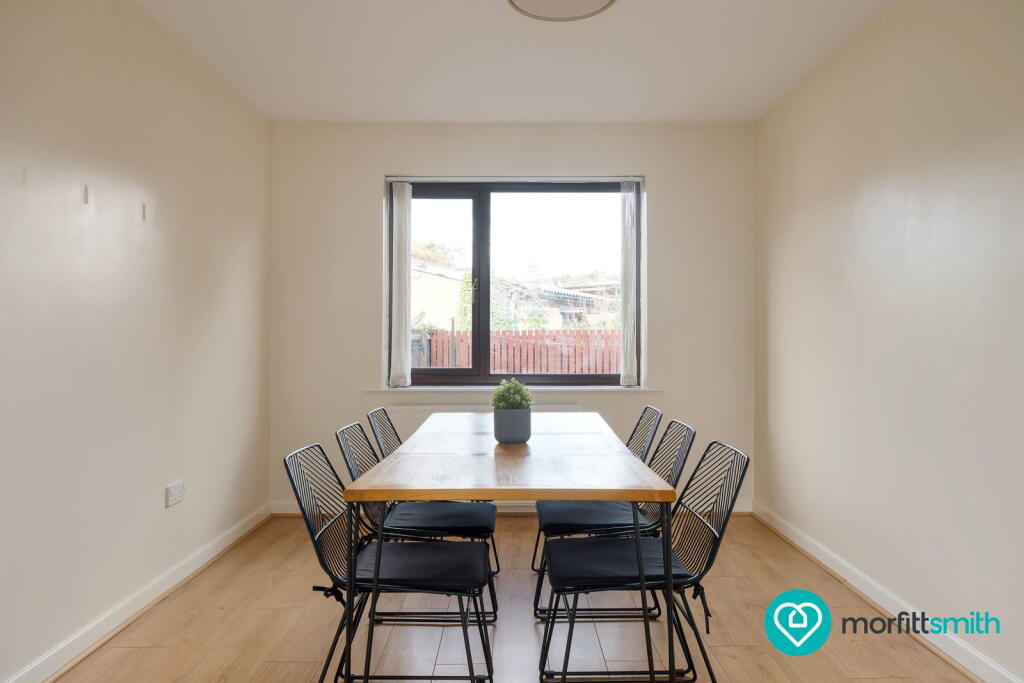 House in Sheffield, Wadsley Bridge, Fox Hill - View 5