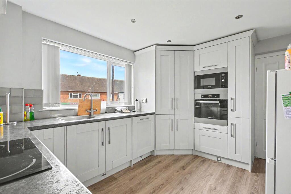 House in Nottingham, Gedling - View 2