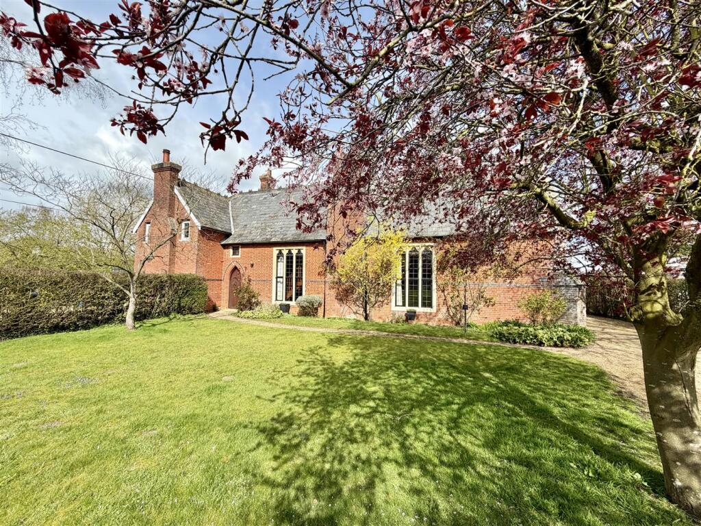 Main image of property: The Heywood, Diss