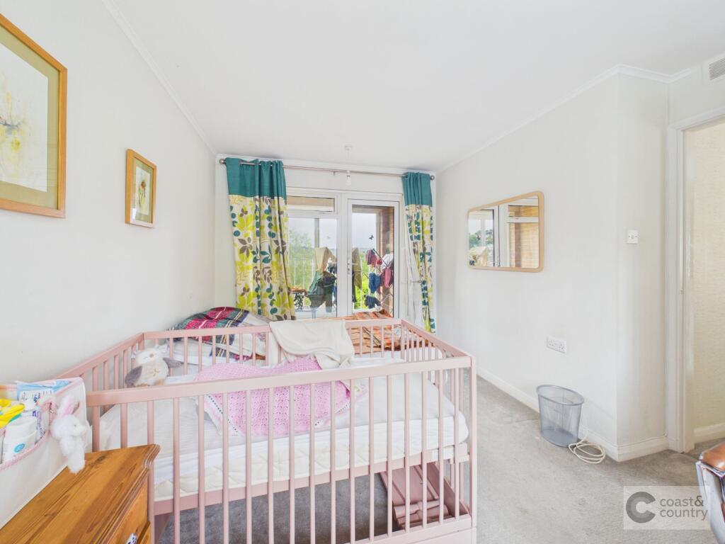 Apartment in Torquay - More