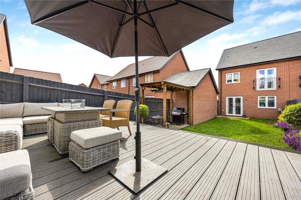 House in South Oxfordshire, Highlands Park, Henley-on-Thames - View 4
