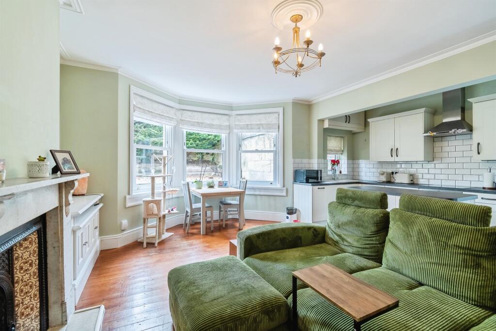 Apartment in Bath, Kingsmead - View 4
