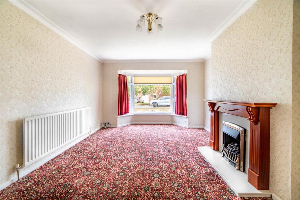 House in Newcastle upon Tyne, North Gosforth - More