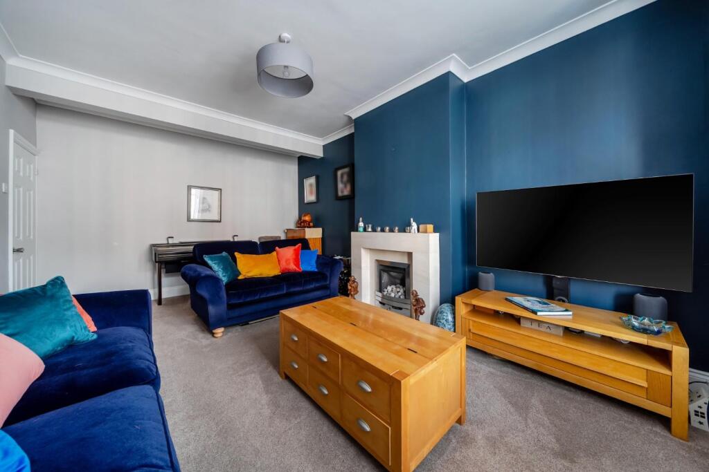 House in Portsmouth, North End - View 5