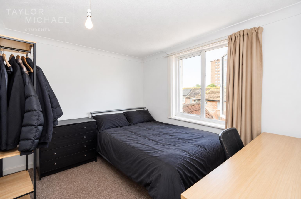 6 bedroom terraced house for rent