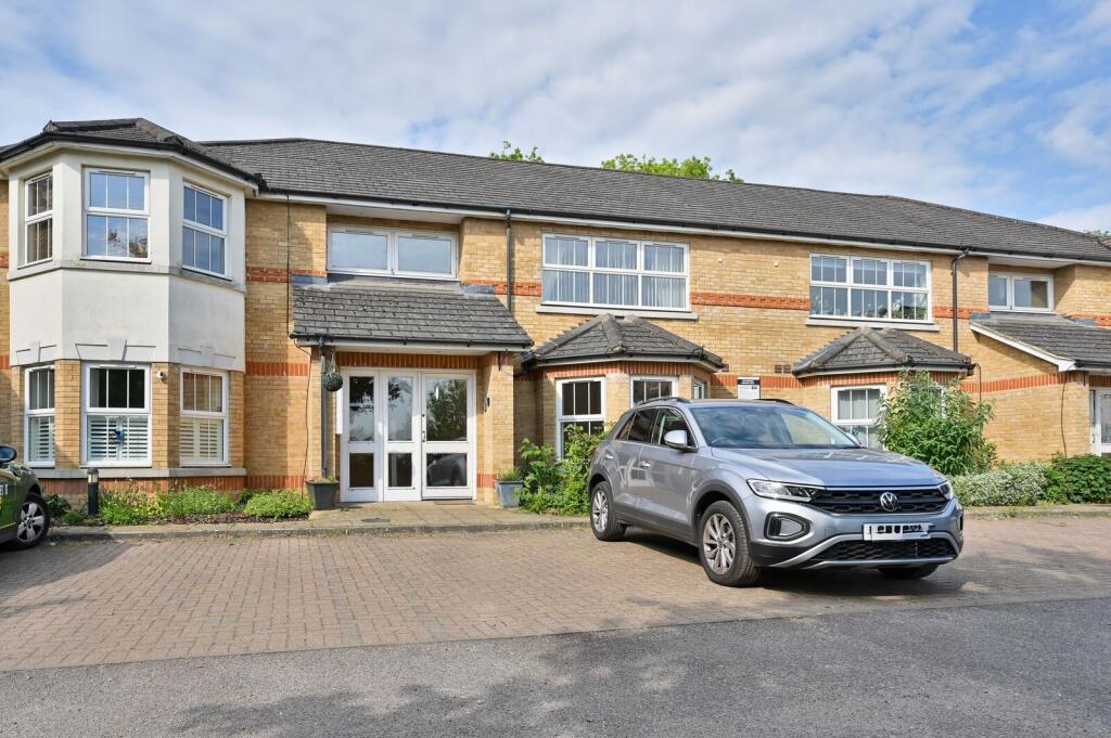 Main image of property: Chatsworth Mews, Watford, WD24
