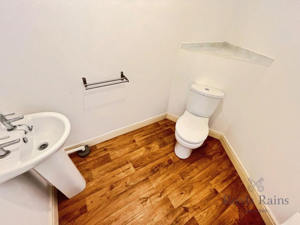 House in Stoke-on-Trent - View 5