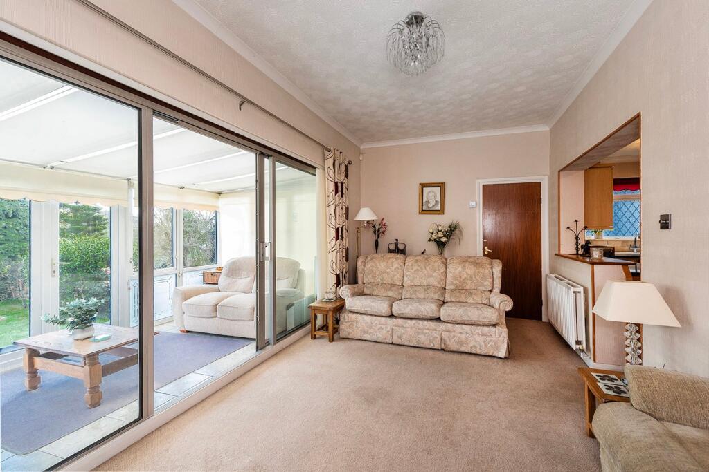Orchard Avenue, Upper Belvedere, DA17 photo 4
