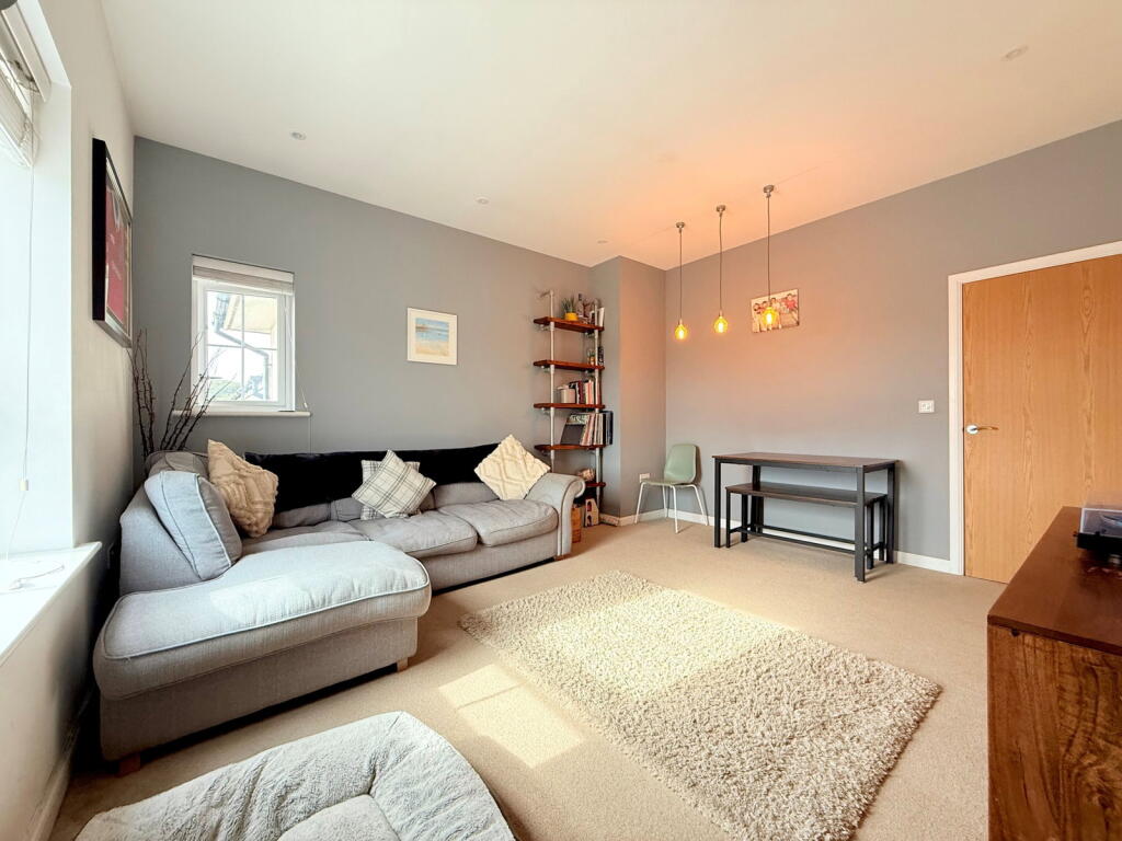 Apartment in Truro - View 4