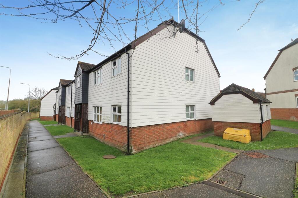 Main image of property: Thornborough Avenue, South Woodham Ferrers