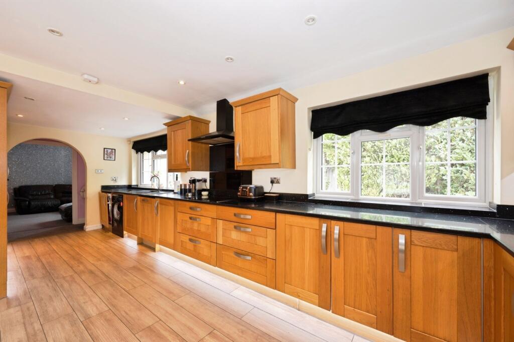 House in Guildford - View 2