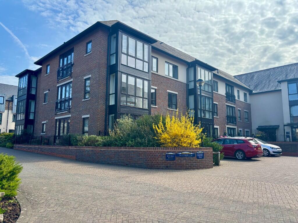 Apartment in Redhill - View 2