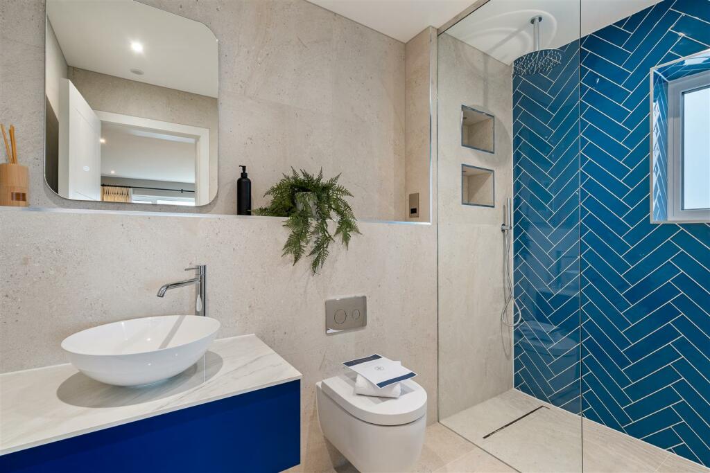Additional image 31 of Sandbanks Road, Lilliput