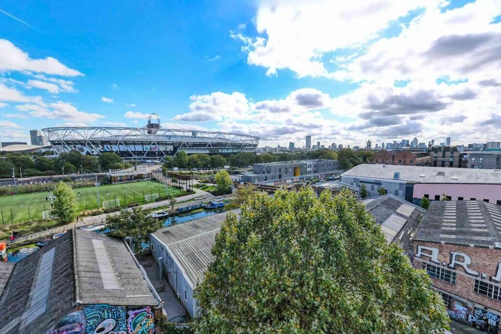 Main image of property: 90 Monier Road,
Fish Island
Hackney,
E3 2PS