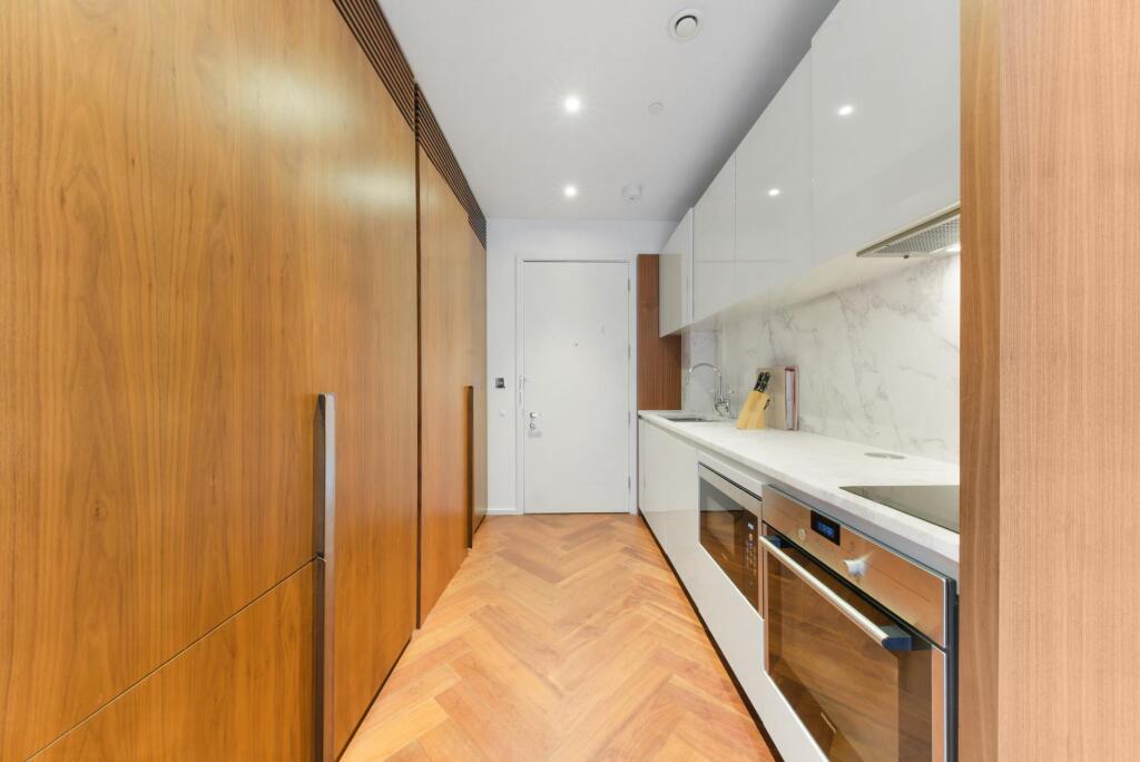 Apartment in London - View 5