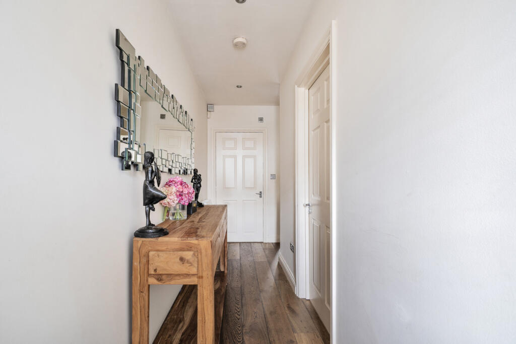 House in Harrow - View 3