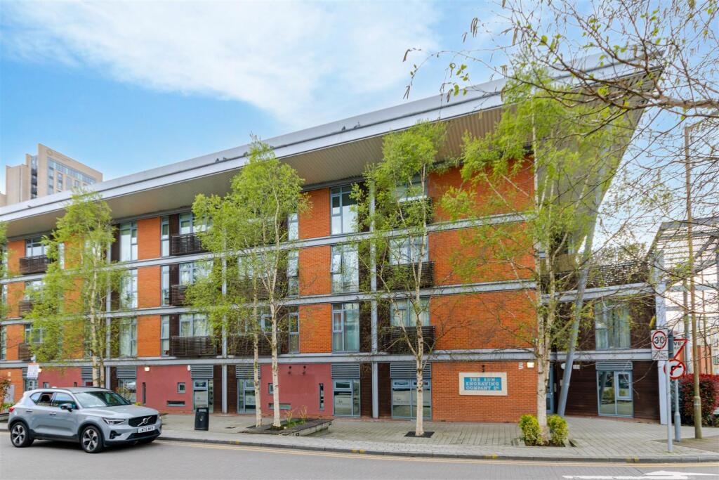 Main image of property: Whippendell Road, Watford