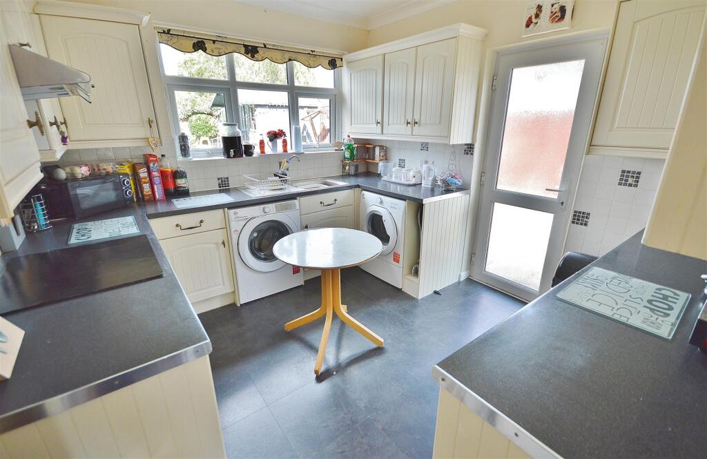 Tudor Green, Clacton on Sea, Essex photo 5