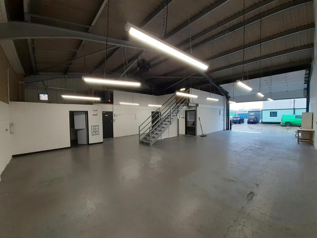 Photo 3
