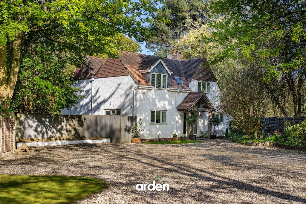 Main image of property: Mearse Lane, Barnt Green, B45
