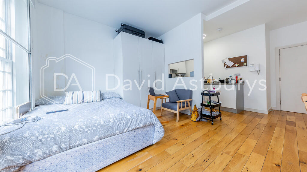 Studio flat for rent
