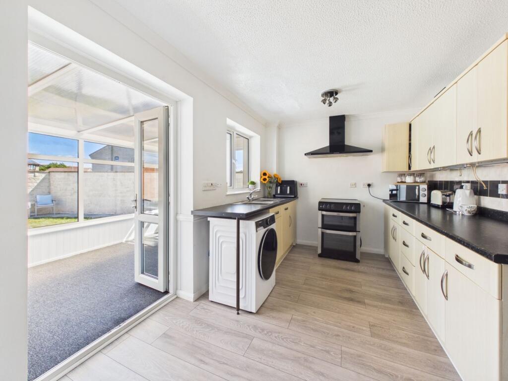 House in Weston-super-Mare, North Worle - View 4
