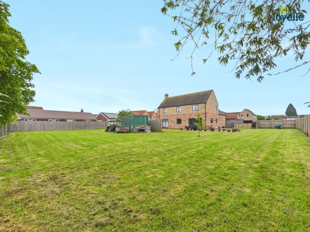 Heath Court, Middle Rasen, LN8 photo 2