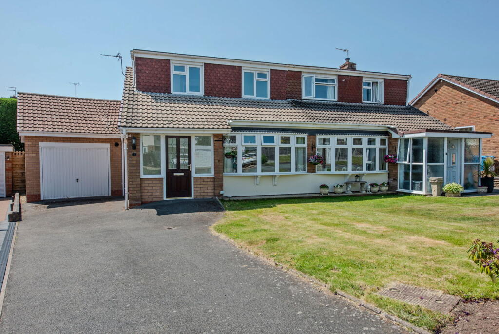 4-bed semi-detached on Myrtle Grove, Brewood, South Staffordshire, ST19 9HN, £325,000