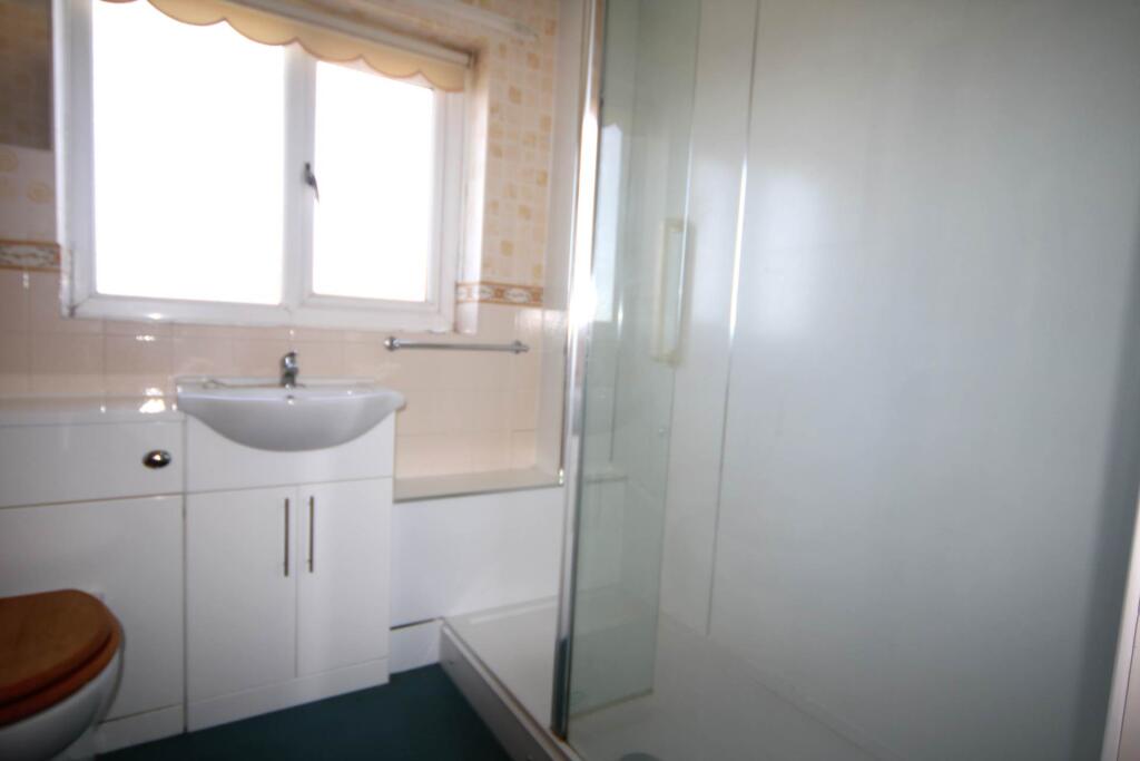 St Theresa Close, Callington photo 4