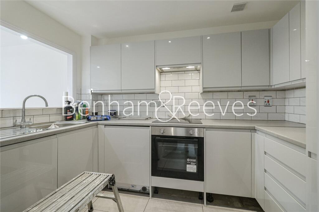 Apartment in London, Wards Wharf Approach, Silvertown - View 2