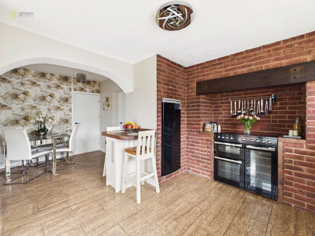 House in Kingsbury, Cliff - View 3