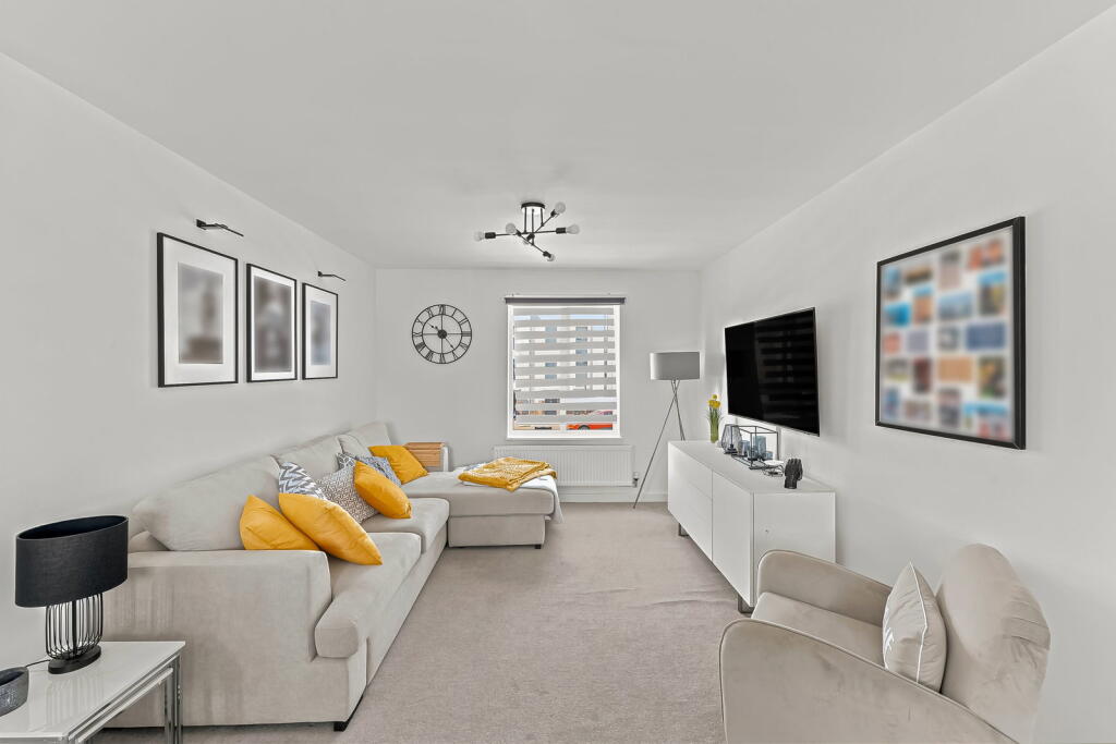 Apartment in Milton Keynes, Whitehouse - View 3