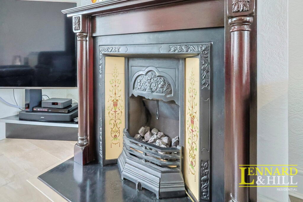 St. Georges Avenue,Grays,RM17 5XB photo 4