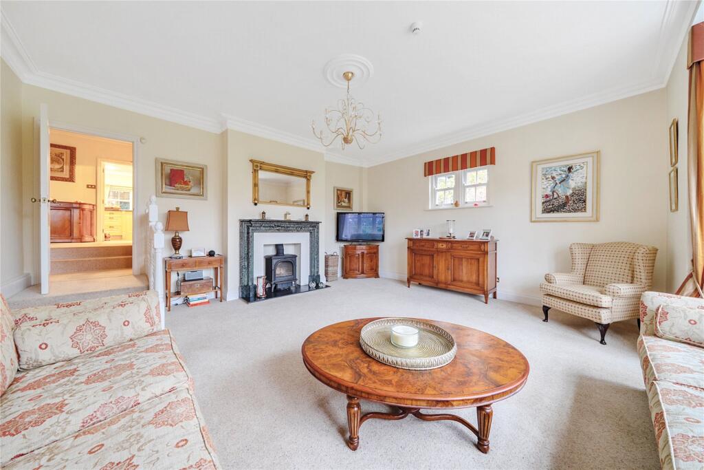 Church Lane, Worplesdon, Guildford, Surrey, GU3 photo 3