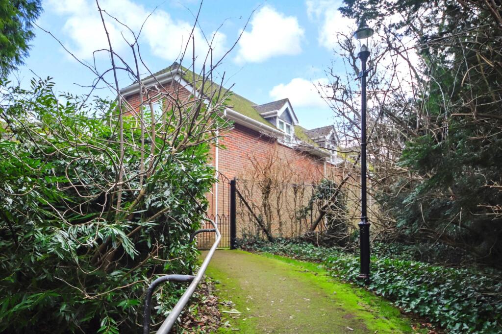 Main image of property: Dunsley Place, Tring