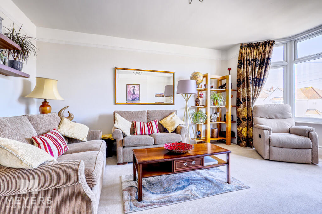 Pinecliffe Avenue, Bournemouth, BH6 3 - More
