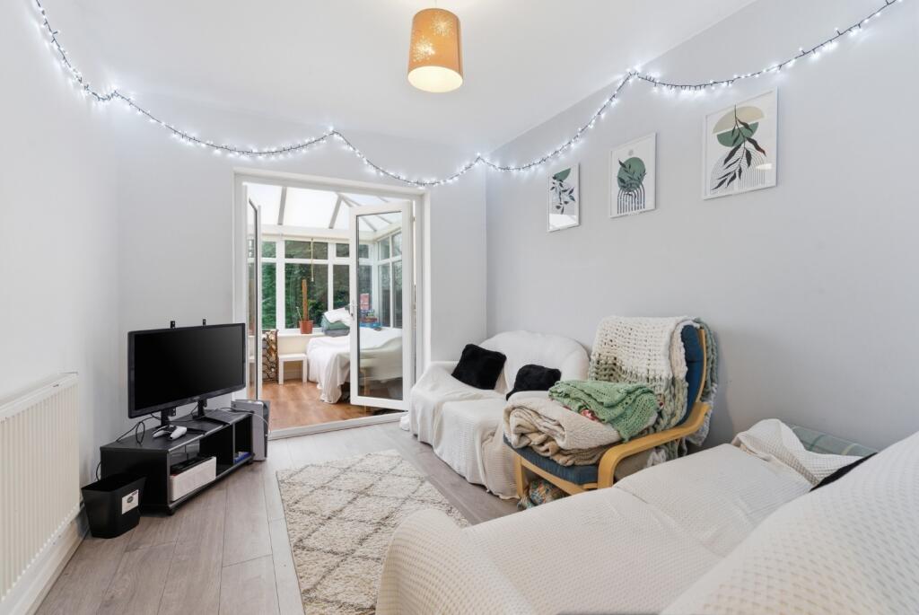 House in Worcester - View 2