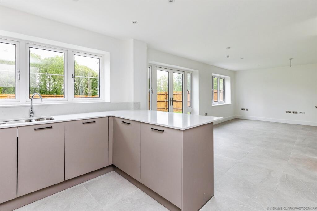 House in Tonbridge - View 5