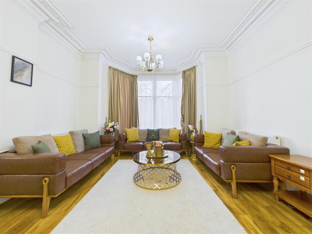 7-bed semi-detached on Broomgrove Road, Botanical Gardens, Sheffield, £775,000