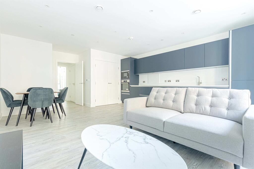 Main image of property: Clovelly Road, TW3