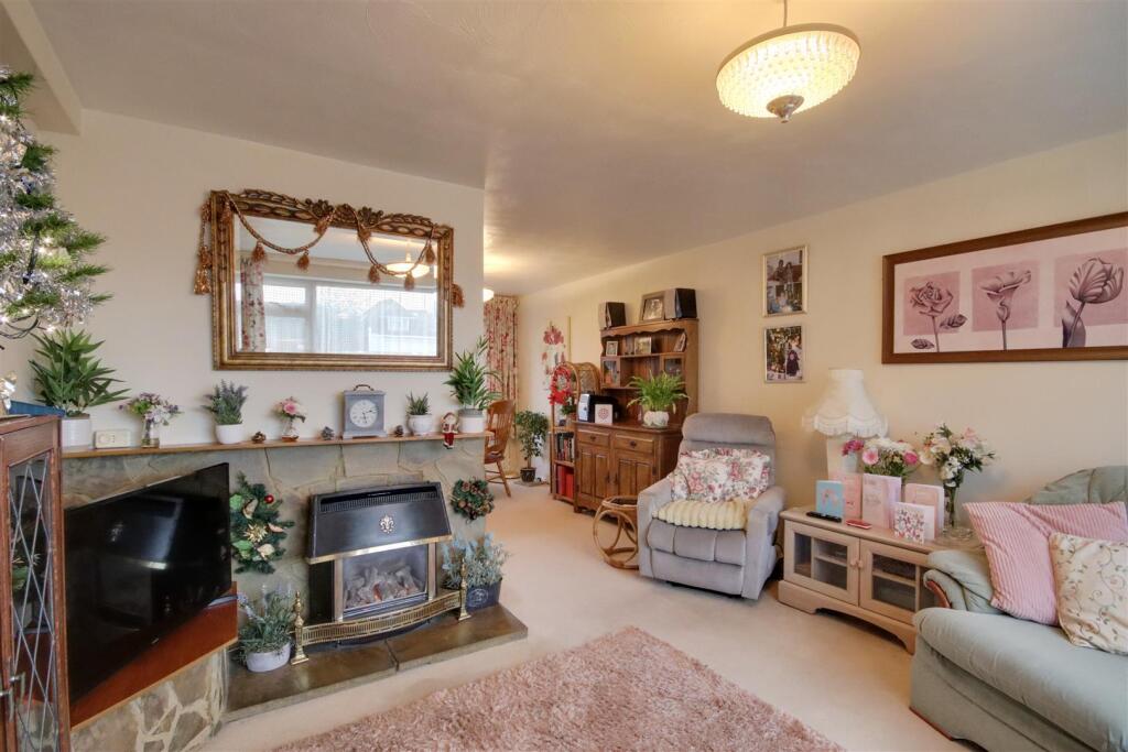House in Worthing, Salvington - View 3